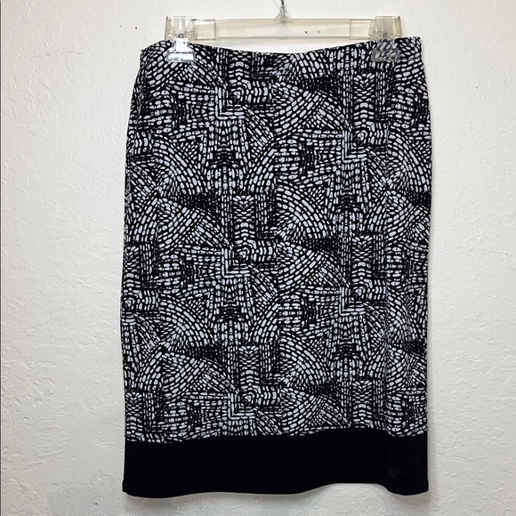 Vintage Black and White Geometric Patterned Women's Stretchy Skirt - Picture 1 of 5